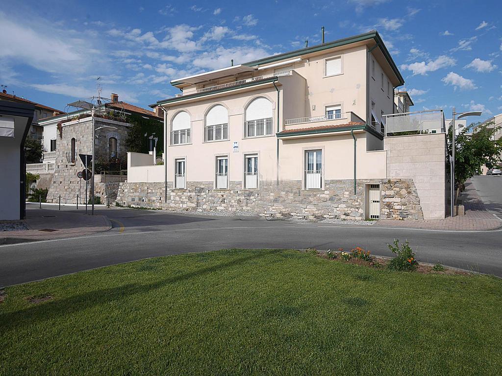 סן וינצ'נזו Residence Villa Livia מראה חיצוני תמונה
